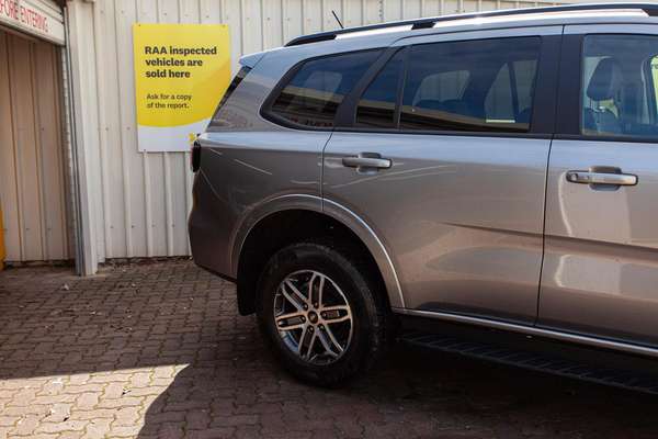 2025 Ford Everest Trend 2.0L thumb-5