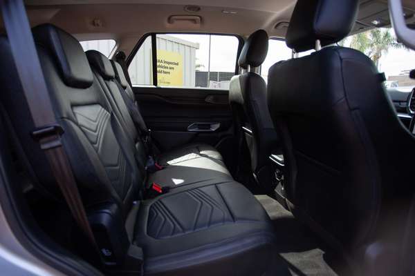 2025 Ford Everest Trend 2.0L thumb-7