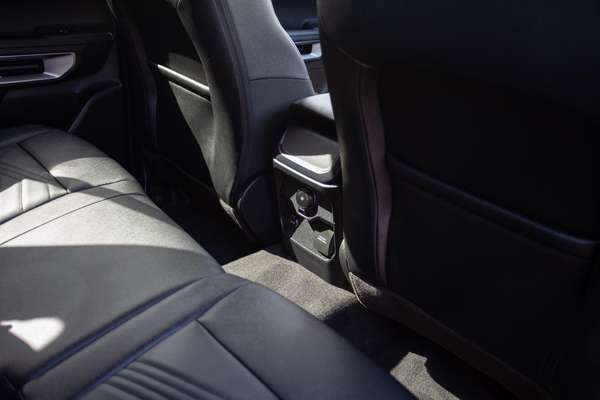 2025 Ford Everest Trend 2.0L thumb-9