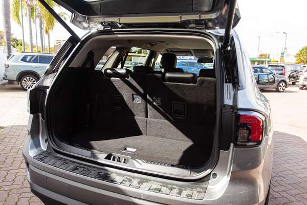 2025 Ford Everest Trend 2.0L thumb-13