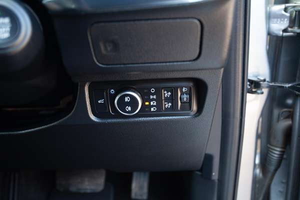 2025 Ford Everest Trend 2.0L thumb-24