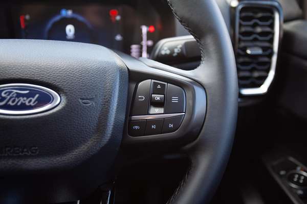 2025 Ford Everest Trend 2.0L thumb-26