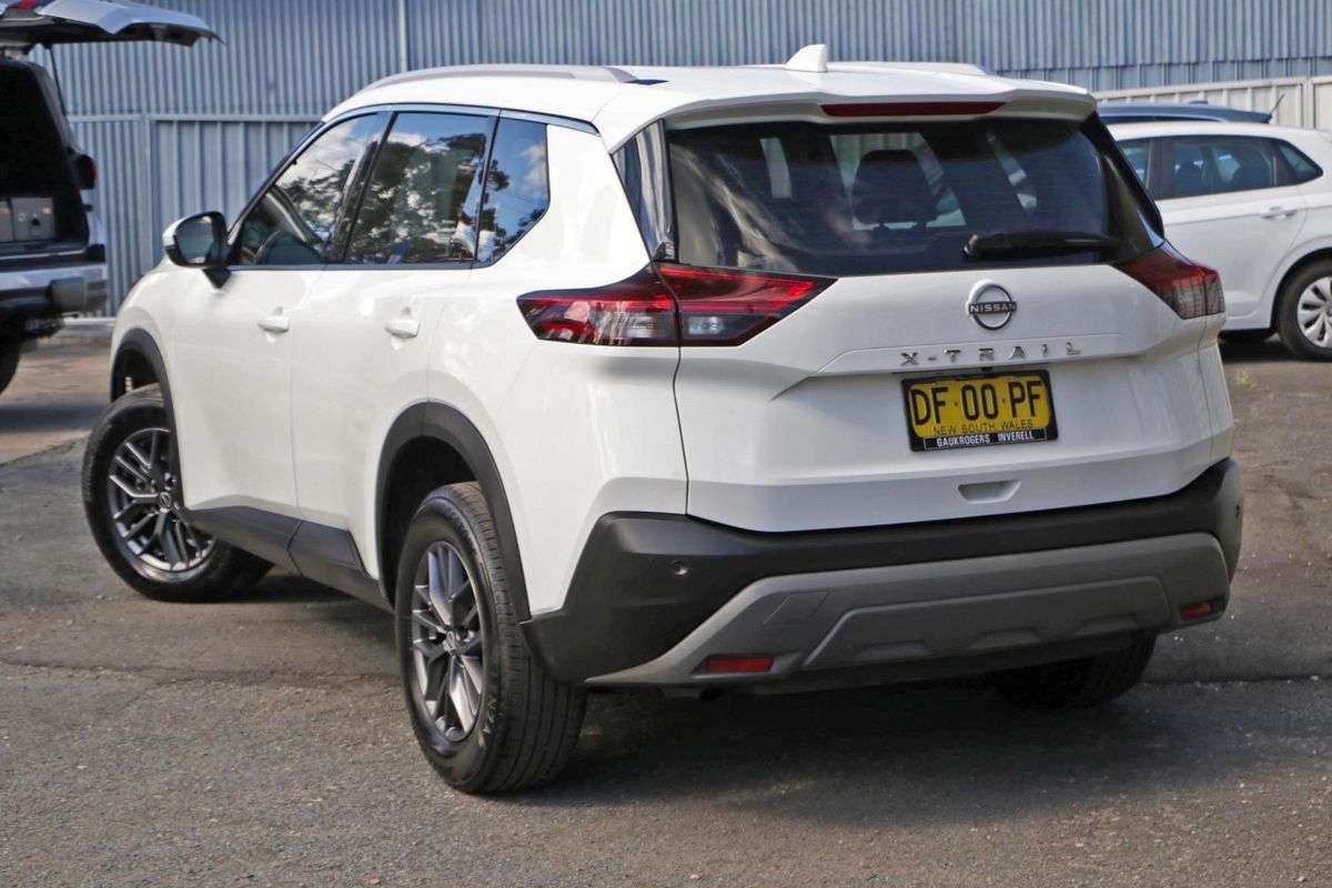 2022 Nissan X-TRAIL ST T33