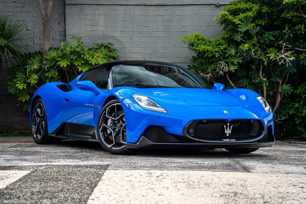 2022 Maserati MC20 M240