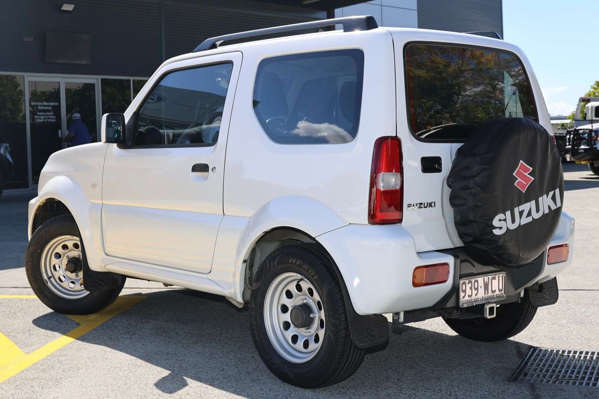 2015 Suzuki Jimny Sierra SN413 T6