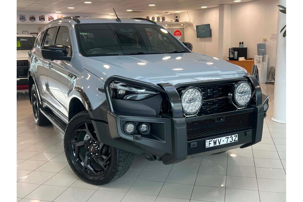 2025 Isuzu MU-X X-TERRAIN