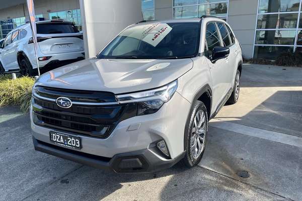 2025 Subaru Forester Hybrid Touring S6