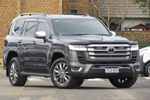 2022 Toyota Landcruiser Sahara ZX FJA300R