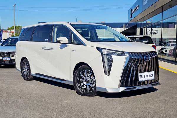 2026 GAC M8 PHEV Luxury