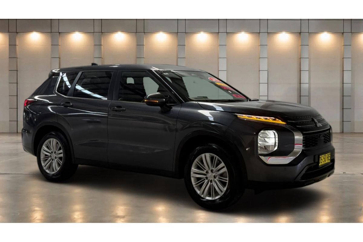 2025 Mitsubishi Outlander ES ZM