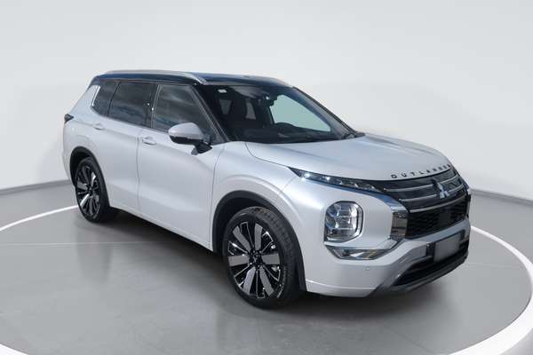 2025 Mitsubishi Outlander Exceed Tourer ZM