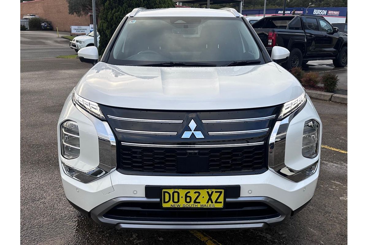 2025 Mitsubishi Outlander LS ZM