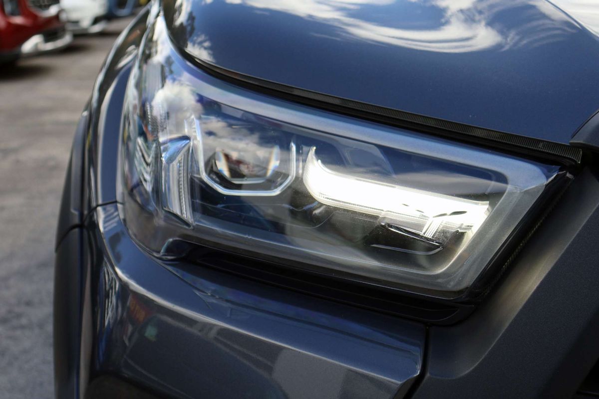 2021 Toyota Hilux Rogue GUN126R 4X4 image 17