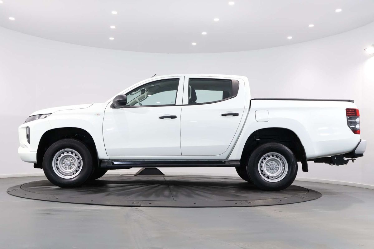 2022 Mitsubishi Triton GLX MR Rear Wheel Drive