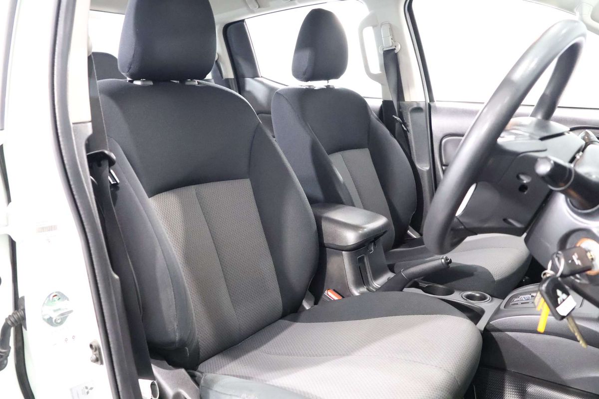 2022 Mitsubishi Triton GLX MR Rear Wheel Drive