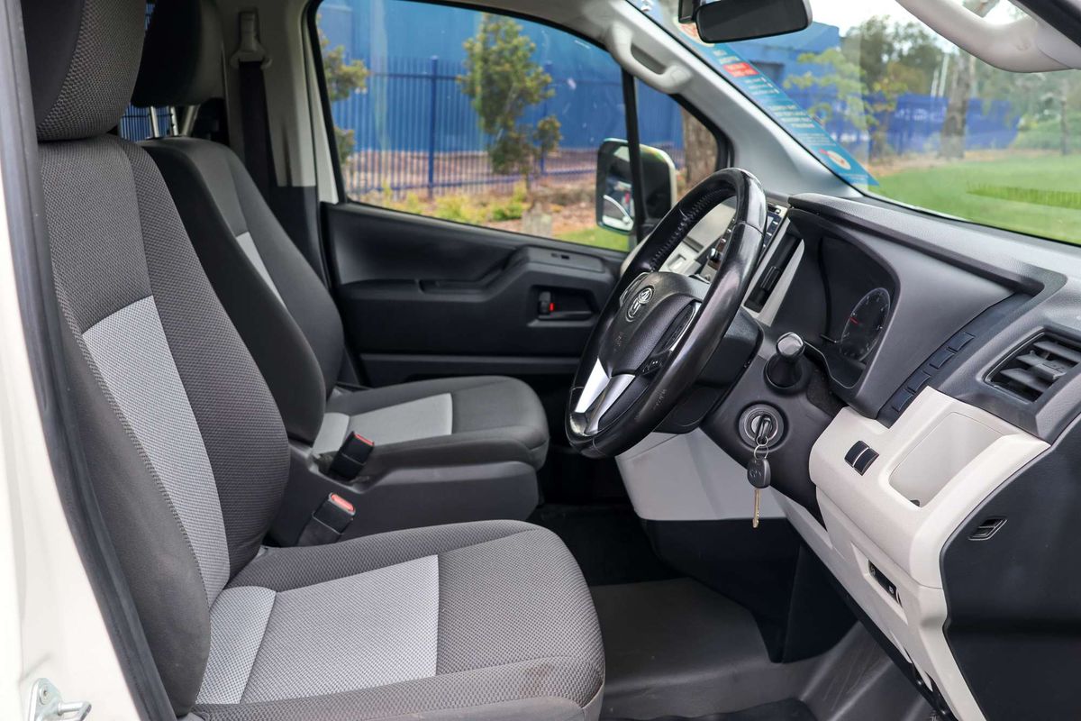 2019 Toyota Hiace GDH300R LWB image 23