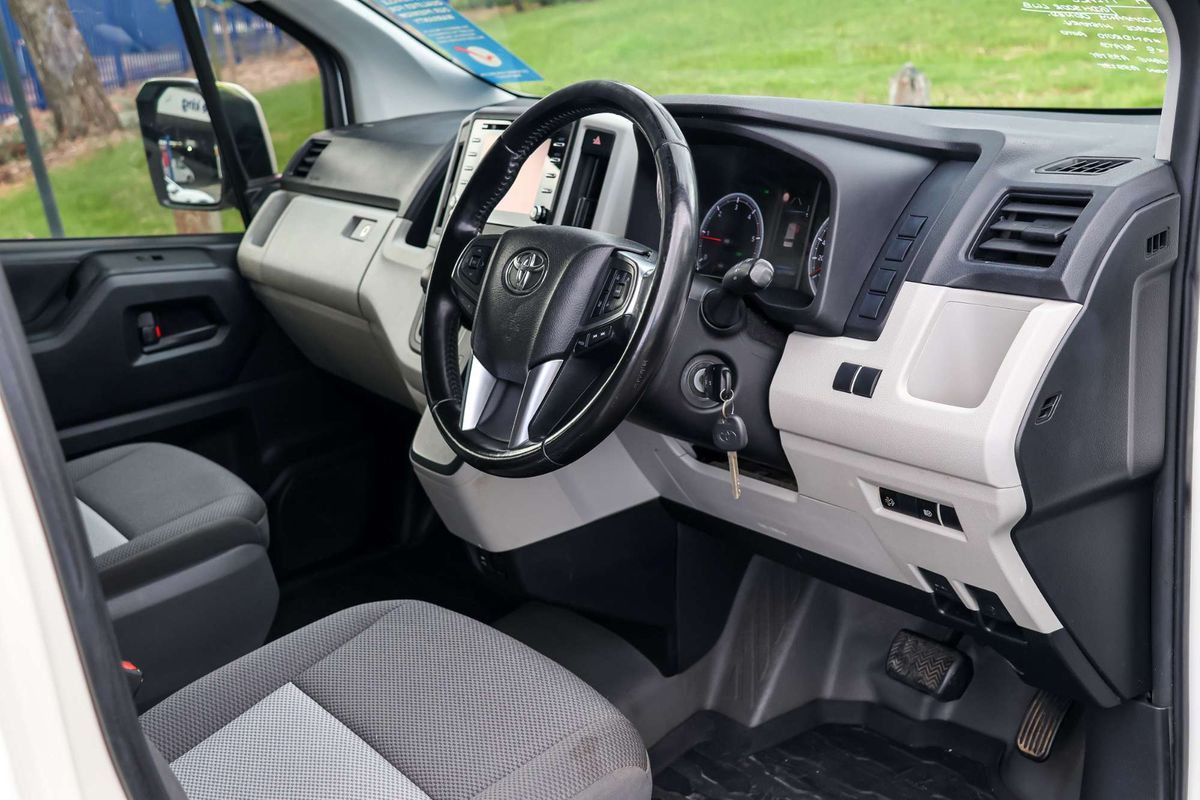2019 Toyota Hiace GDH300R LWB image 24