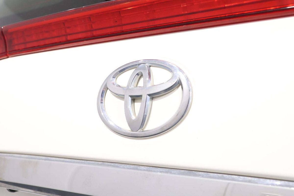 2018 Toyota Tarago GLi ACR50R