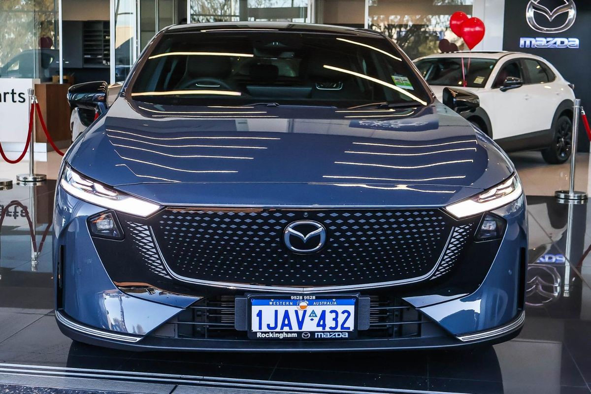2026 Mazda 6e E35 GT