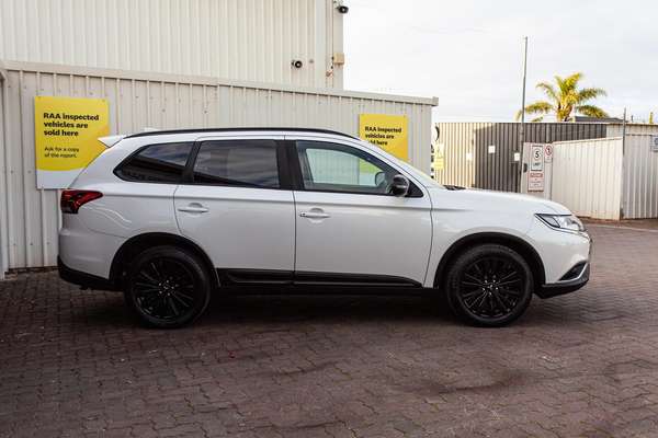 2020 Mitsubishi Outlander Black Edition ZL thumb-4