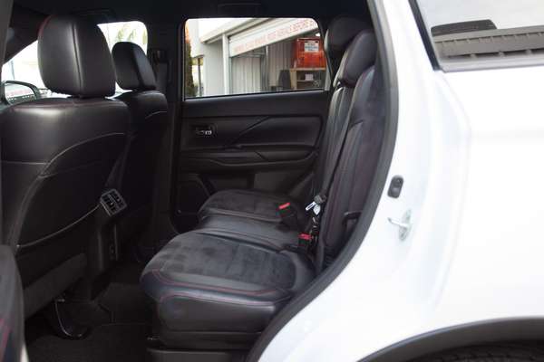 2020 Mitsubishi Outlander Black Edition ZL thumb-15