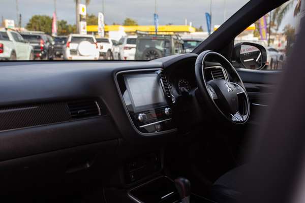 2020 Mitsubishi Outlander Black Edition ZL thumb-17