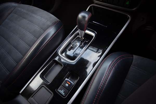 2020 Mitsubishi Outlander Black Edition ZL thumb-26