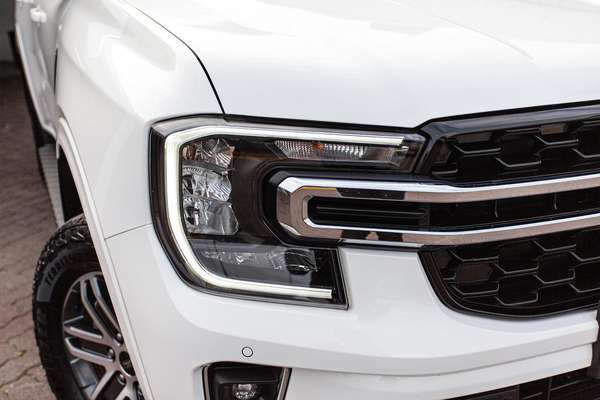 2026 Ford Everest Trend 2.0L thumb-1