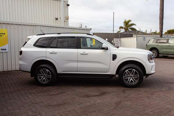 2026 Ford Everest Trend 2.0L thumb-4