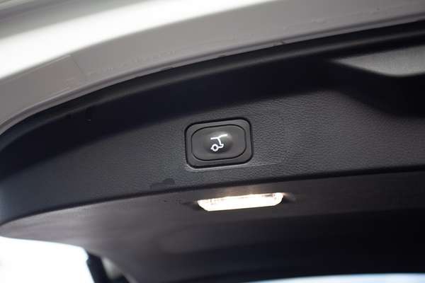 2026 Ford Everest Trend 2.0L thumb-12