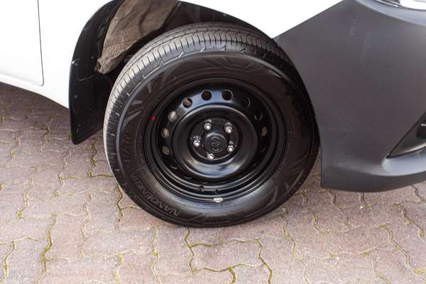 2021 Toyota Hilux Workmate TGN121R Rear Wheel Drive thumb-2