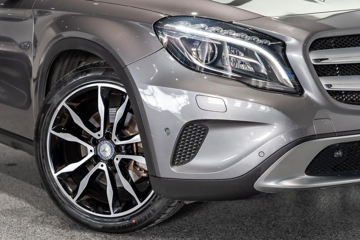 2015 Mercedes-Benz GLA-Class GLA250 X156