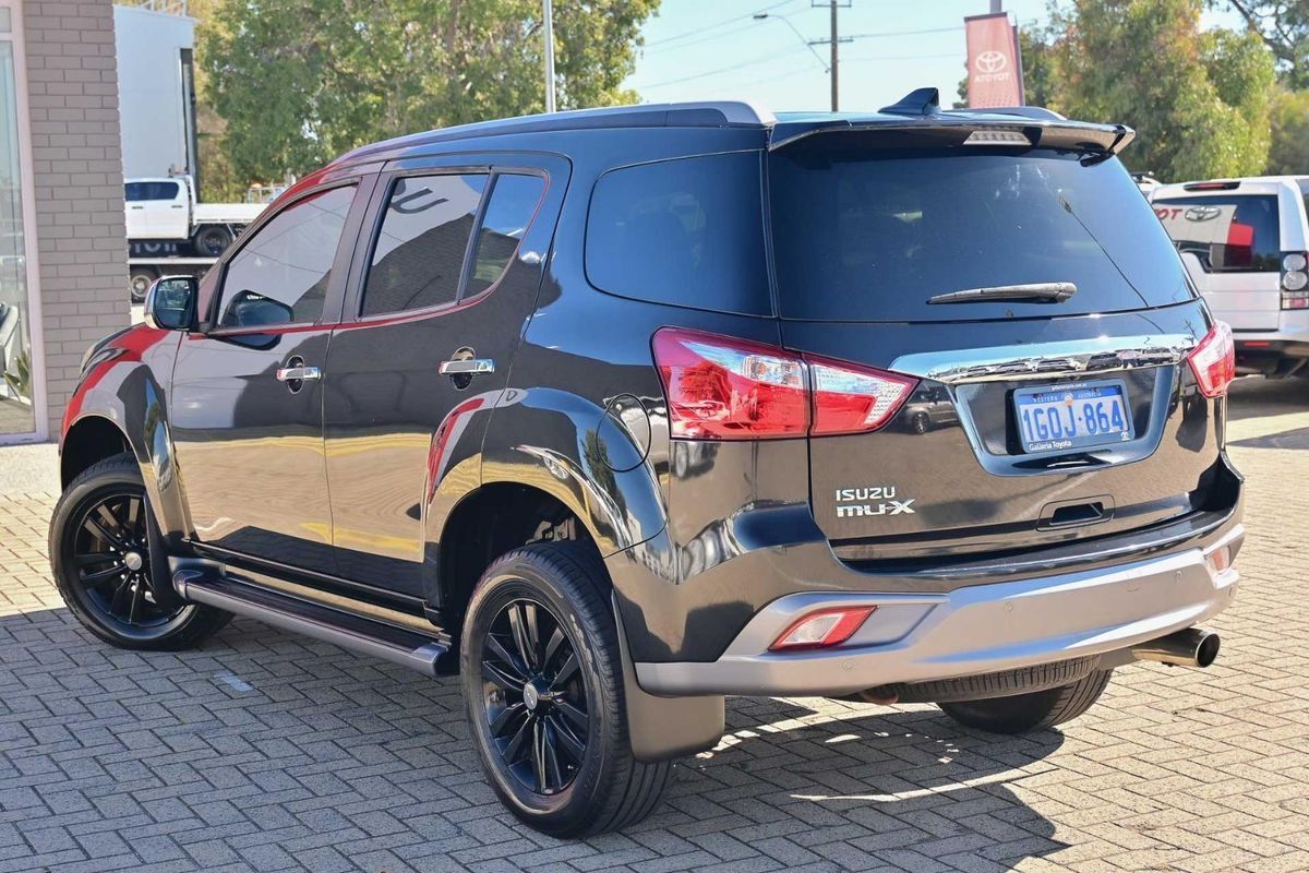 2018 Isuzu MU-X LS-T