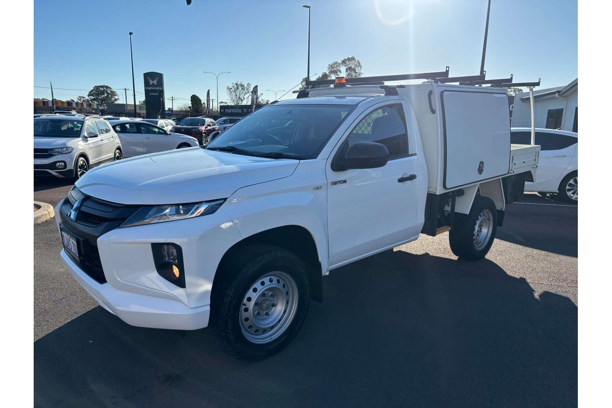 2020 Mitsubishi Triton GLX MR 4X4