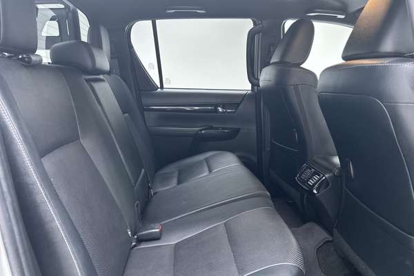 2019 Toyota Hilux Rugged X GUN126R 4X4 thumb-11