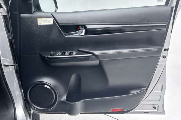2019 Toyota Hilux Rugged X GUN126R 4X4 thumb-18