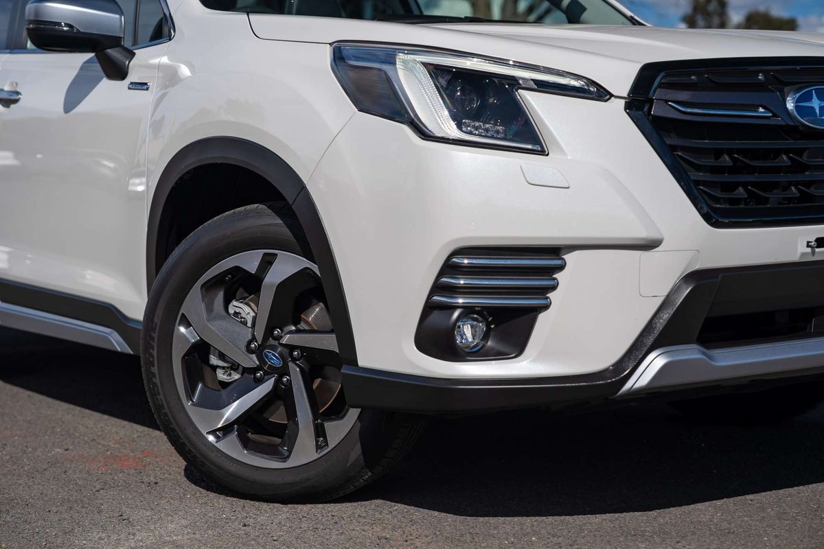2024 Subaru Forester Hybrid S S5