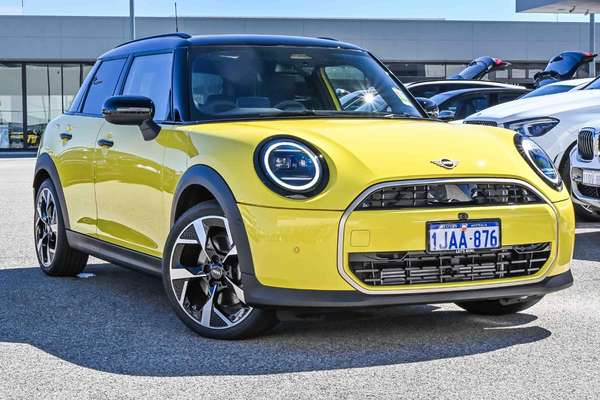 2026 MINI 5 Door Hatch