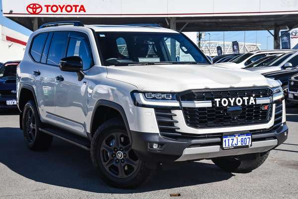 2023 Toyota Landcruiser GR Sport FJA300R