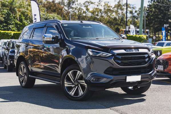 2022 Isuzu MU-X LS-T