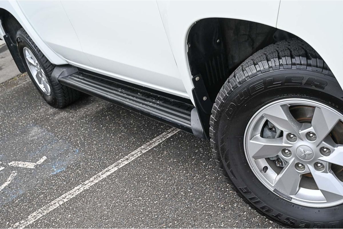 2023 Mitsubishi Triton GLX+ MR 4X4