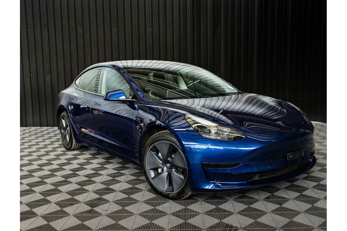 2022 Tesla Model 3 Rear-Wheel Drive