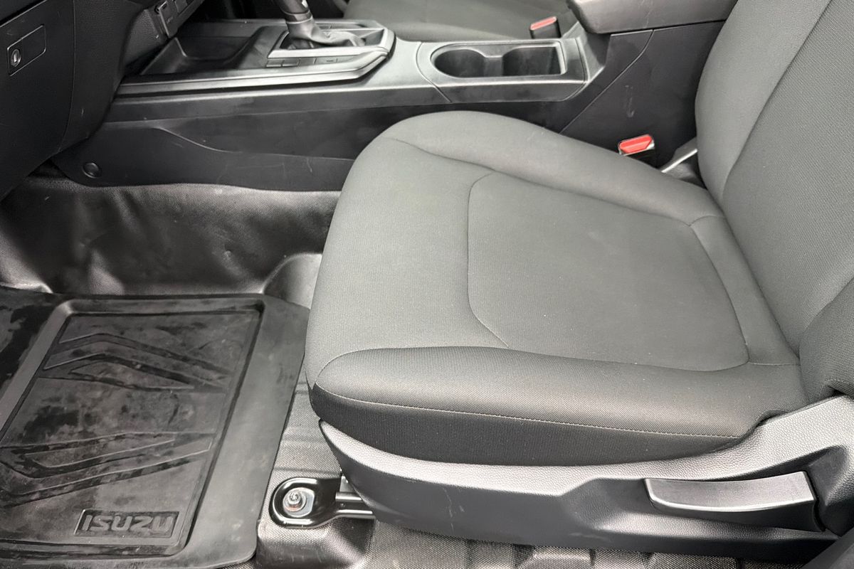 2022 Isuzu D-MAX SX High Ride Rear Wheel Drive