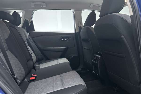 2024 Nissan X-TRAIL ST T33 thumb-11