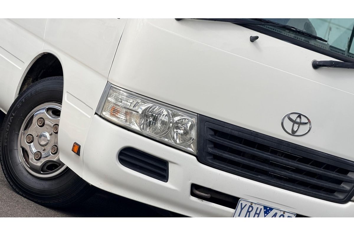 2011 Toyota Coaster Deluxe XZB50R