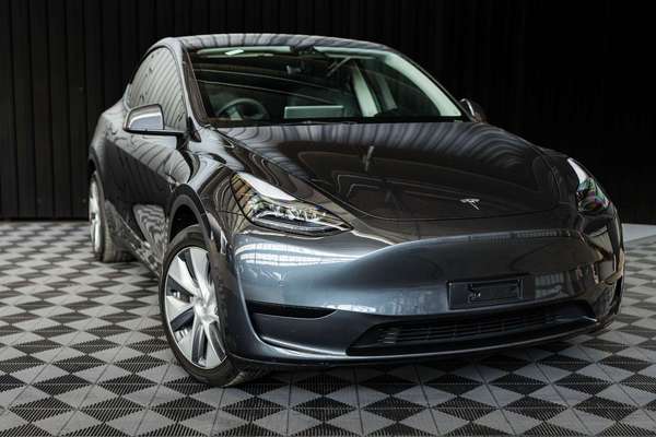 2023 Tesla Model Y Rear-Wheel Drive