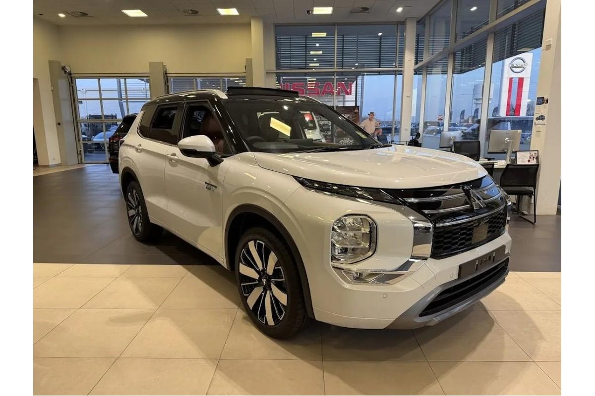 2025 Mitsubishi Outlander PHEV Exceed Tourer ZM