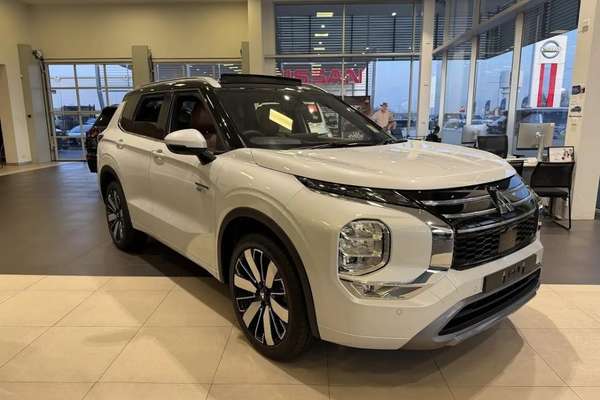 2025 Mitsubishi Outlander PHEV Exceed Tourer ZM