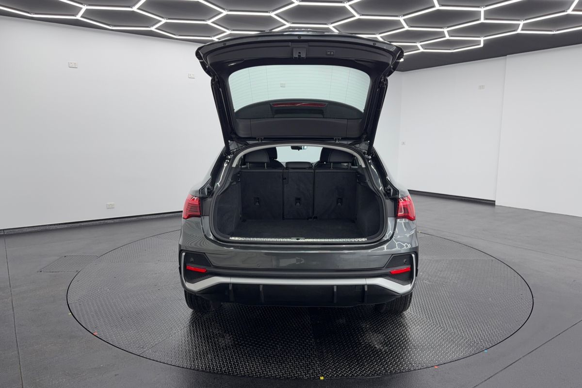 2023 Audi Q3 35 TFSI F3