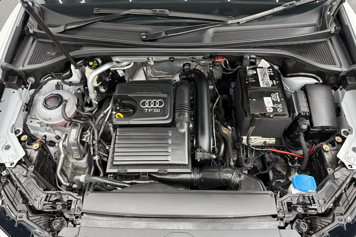 2020 Audi Q3 35 TFSI S line F3